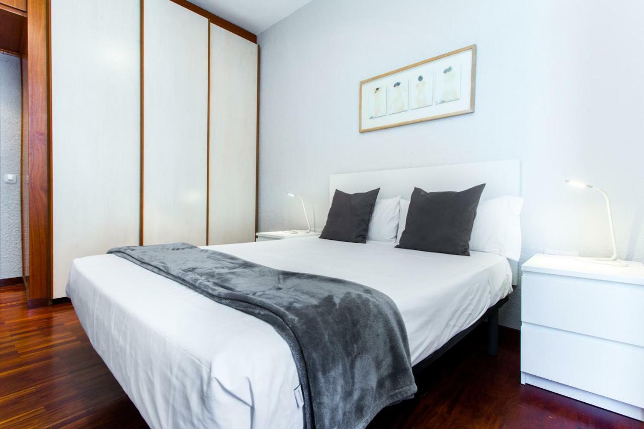 Friendly Rentals Rambla Flower Барселона Екстер'єр фото